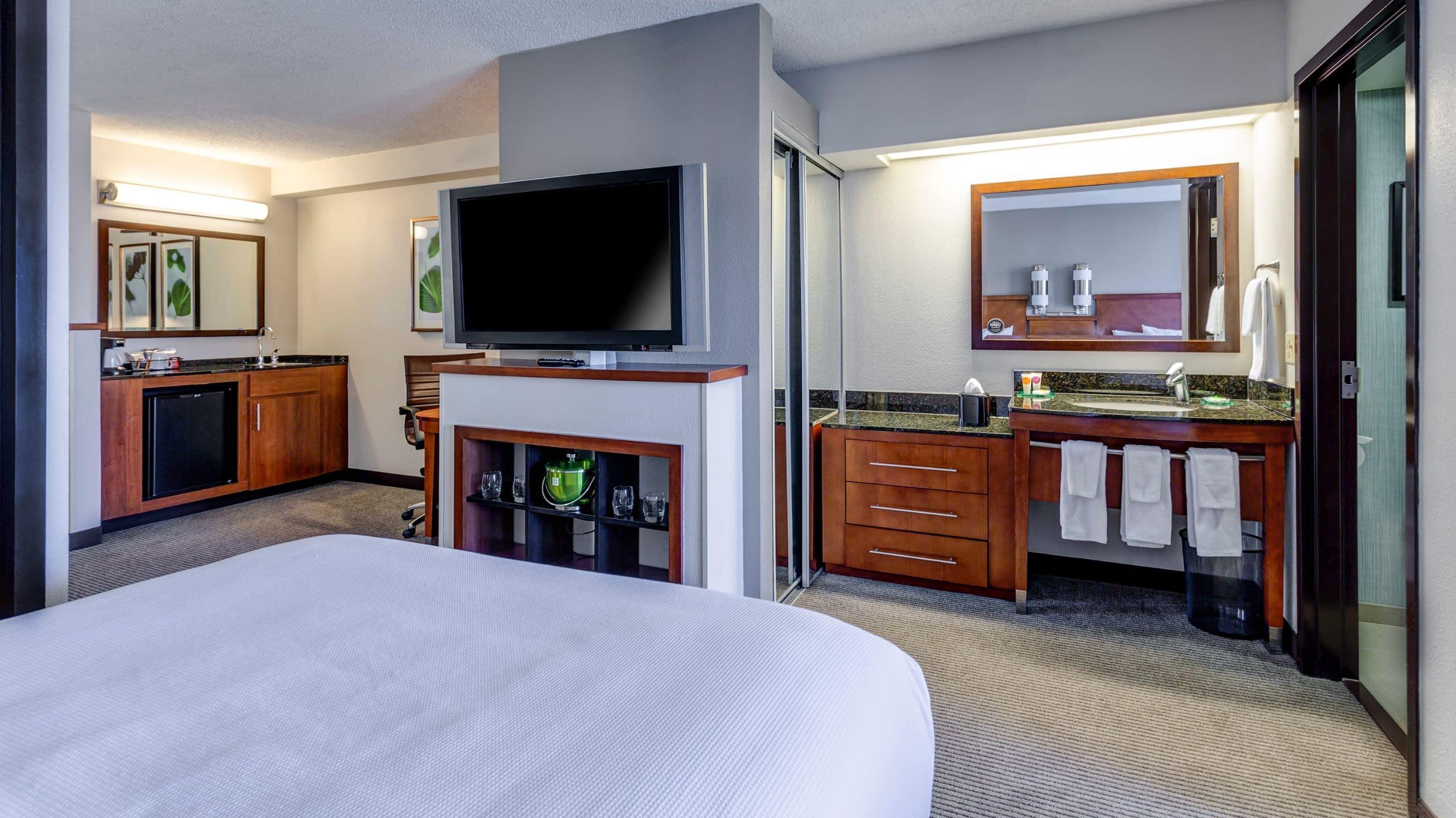 Hyatt Place Tempe Phoenix Airport Exterior photo