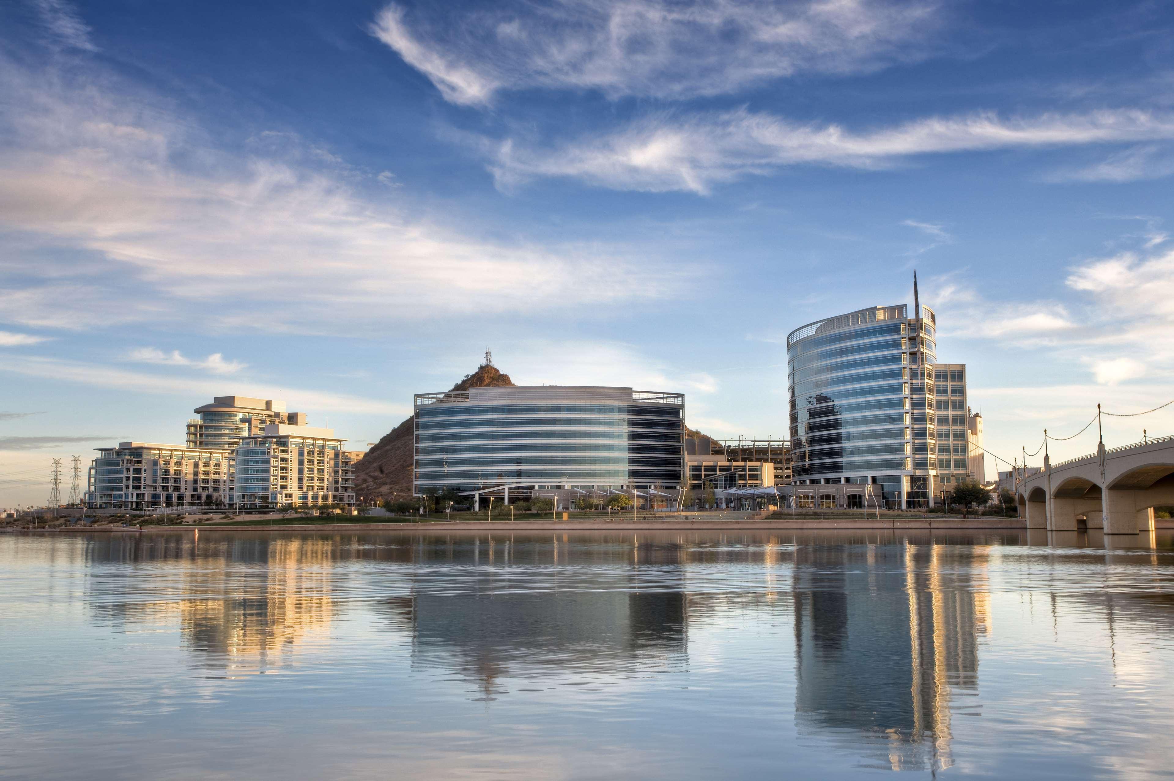 Hyatt Place Tempe Phoenix Airport Exterior photo